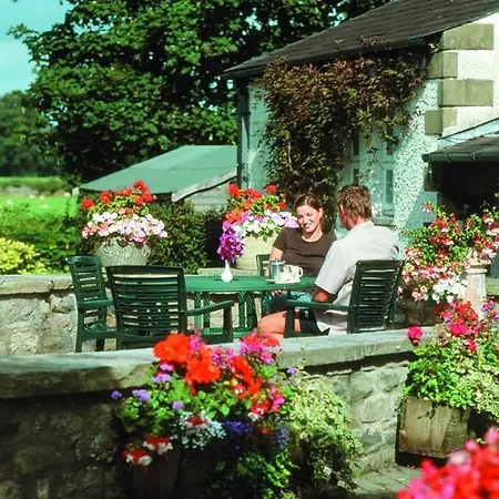 Whoop Hall And Leisure Hotel